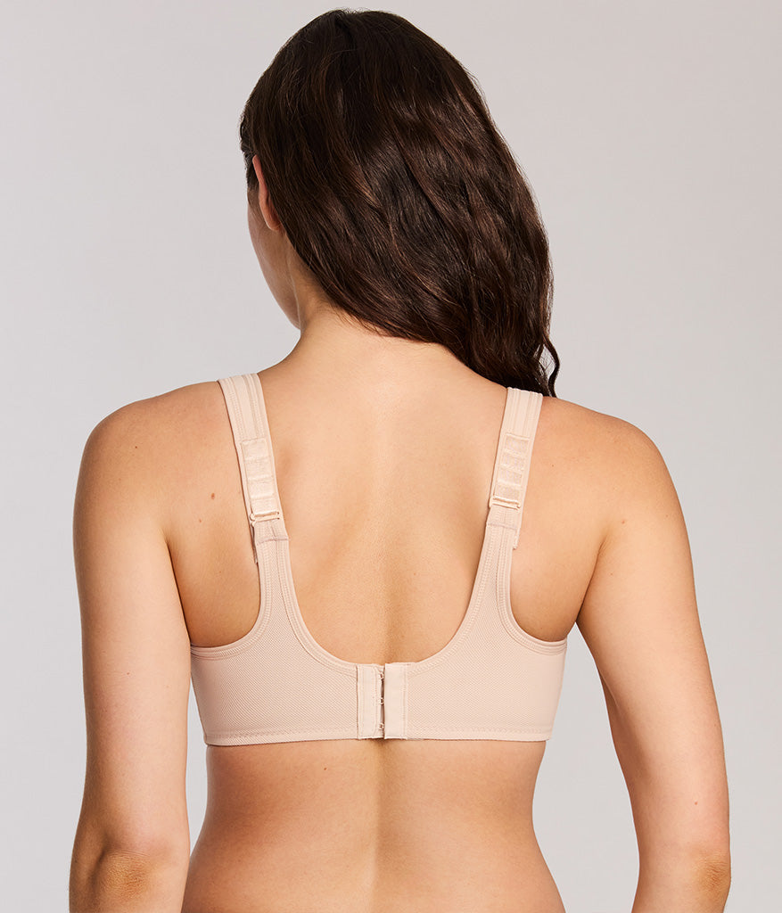 Simone Sport Underwire Bra - Sand | Wacoal Classic