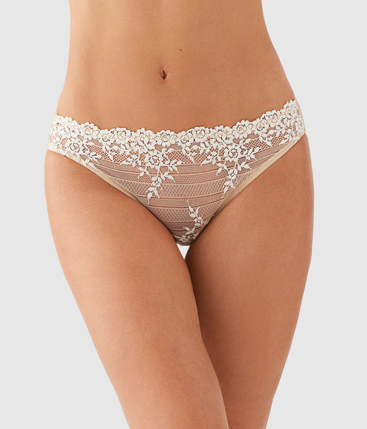 Embrace Lace® Bikini - Sand/Ivory | Wacoal Latest