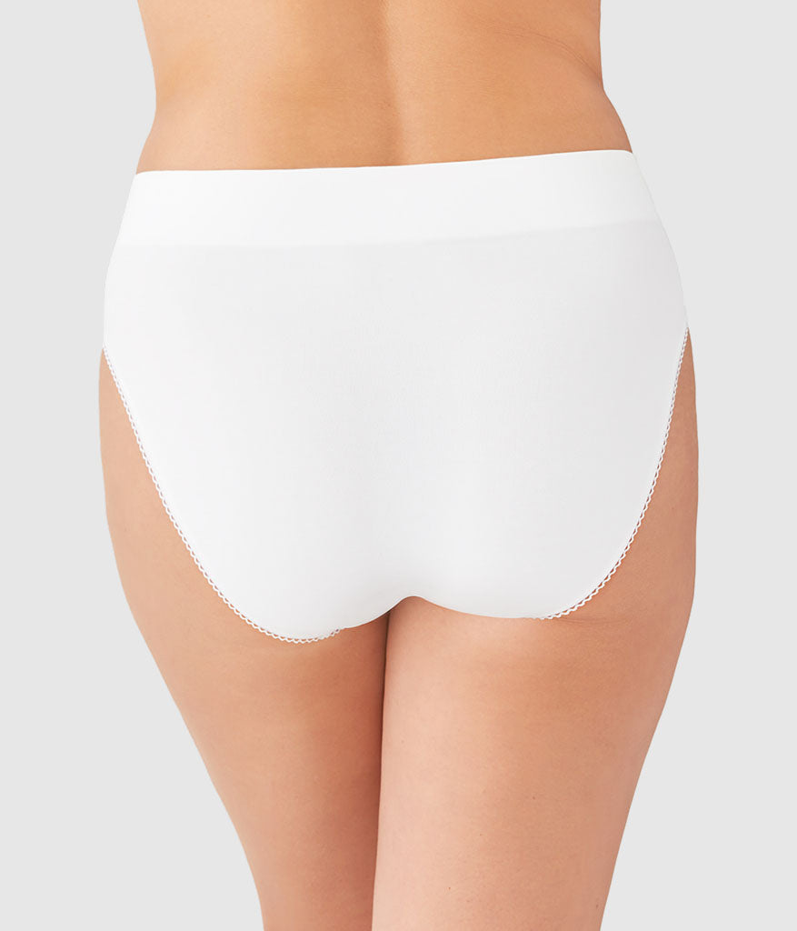 Feeling Flexible Hi-Cut - White | Wacoal Latest