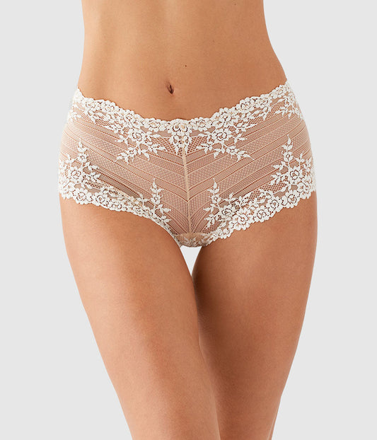 Embrace Lace® Boyshort - Sand/Ivory | Wacoal Exclusive